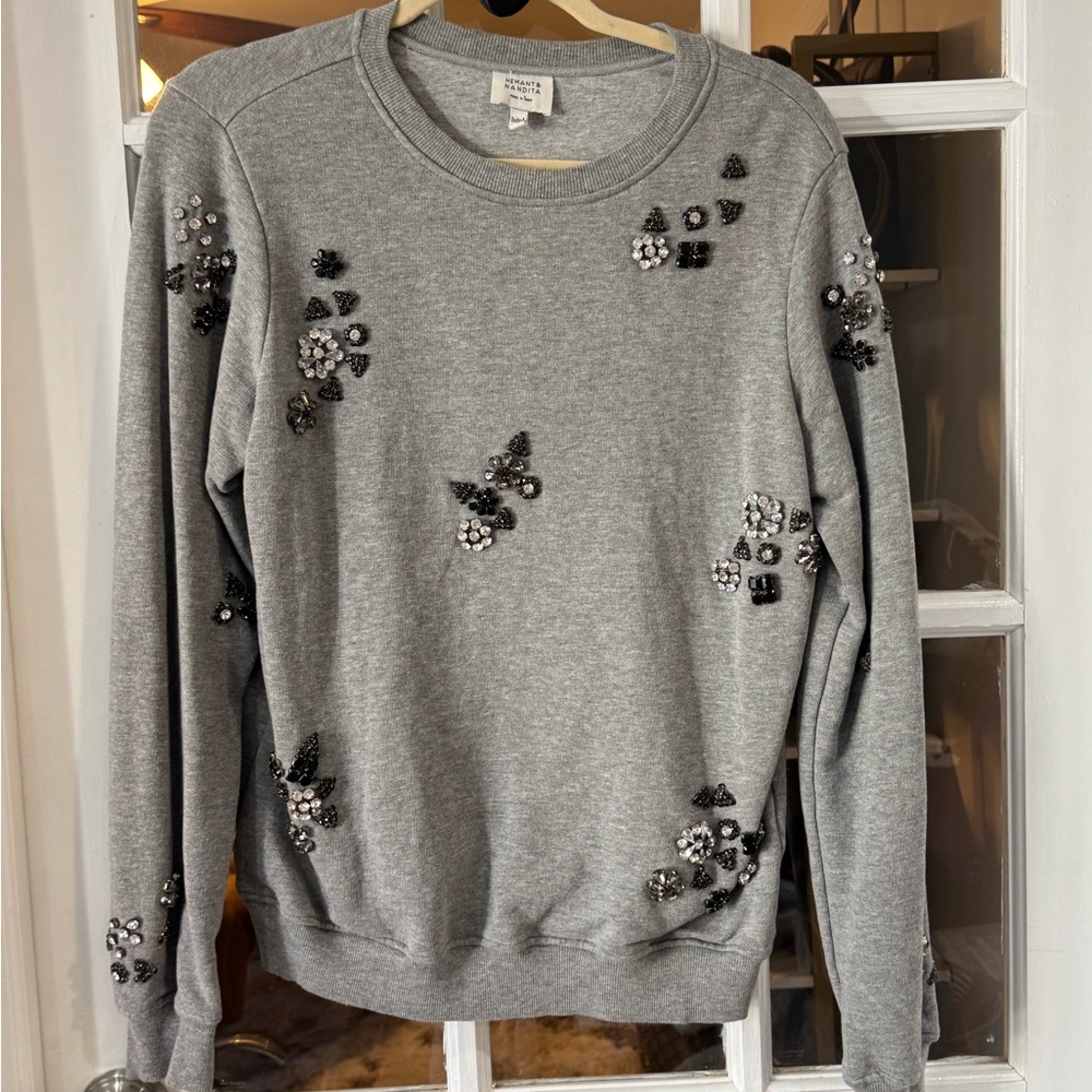 Hemant and Nandita Gray Embellished Crewneck Sweatshirt set - Picture 3 of 7
